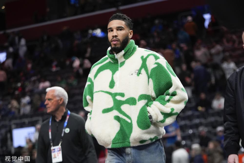 在攻防两端 在攻防两端